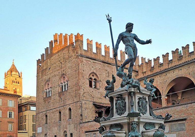 Fontanna del Nettuno, Bologna.
